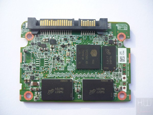 025-crucial-bx200-ssd-foto-pcb-fronte