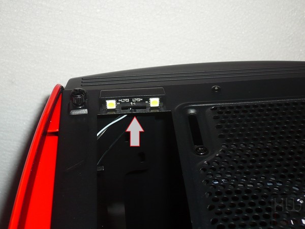 031-A-nzxt-manta-itx-foto-case-retro-particolari
