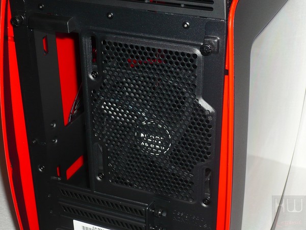 032-nzxt-manta-itx-foto-case-retro-particolari