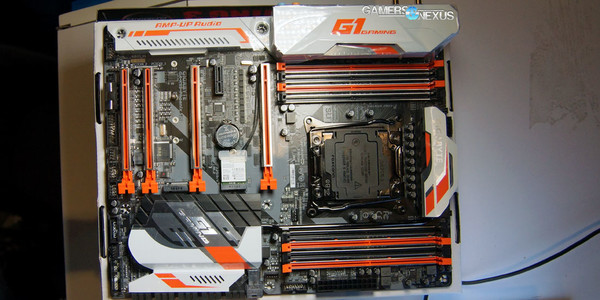 Gigabyte_GA-X99_Phoenix_SLI_G1_Motherboard
