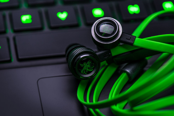 Razer_Hammerhead_Pro_V2_e_Hammerhead_V2_-_3