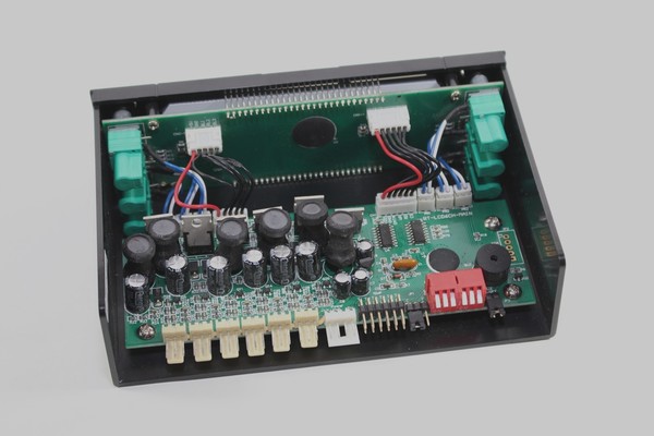 Reeven_Six-Eyes_II_Design_-_9