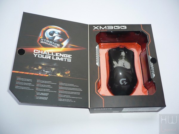 017-gigabyte-xm300-mouse-foto-confezione-fronte-apertura-libro