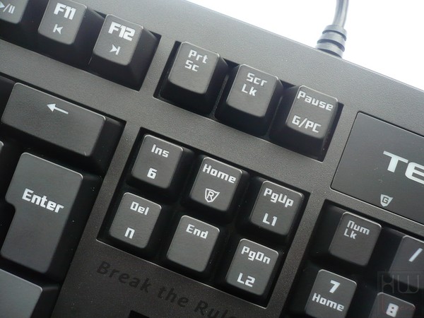 046-tesoro-excalibur-v2-foto-tastiera-particolare-tasti-key-rollover-win-lock