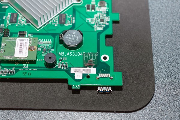 ASUSTOR_AS3202T_-_Uno_sguardo_allinterno_-_16