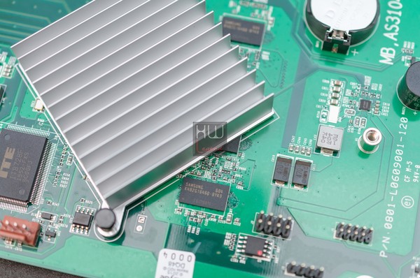ASUSTOR_AS3202T_-_Uno_sguardo_allinterno_-_19