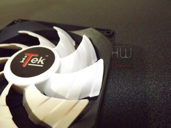 Itek_Liquy_240_-_Ventole_in_dotazione_-_5