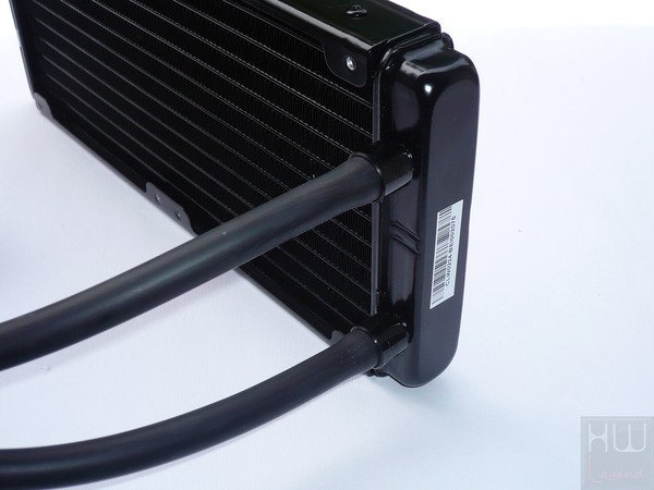 025-thermaltake-water3-extreme-s-foto-kit-dettaglio-radiatore-ingresso-tubi