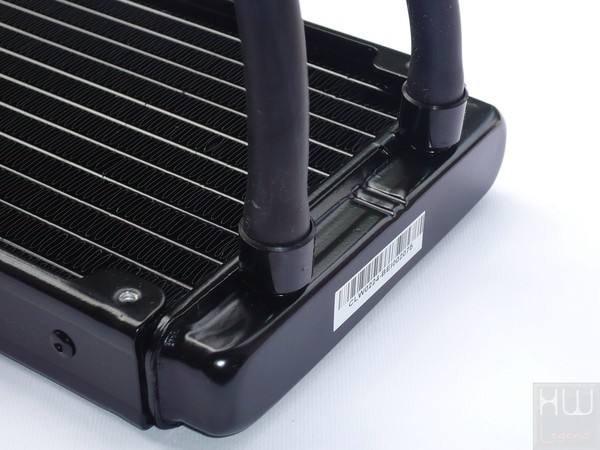 026-thermaltake-water3-extreme-s-foto-kit-dettaglio-radiatore-rinforzo-ingresso-tubi