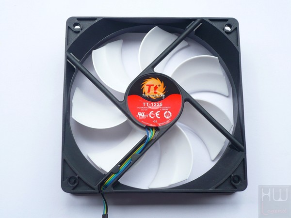 029-thermaltake-water3-extreme-s-foto-kit-dettaglio-ventole