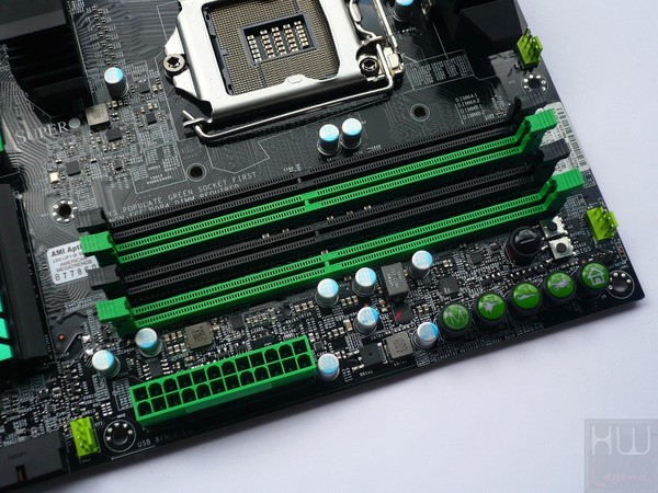038-supermicro-c7z170-oce-foto-scheda-slot-ddr4