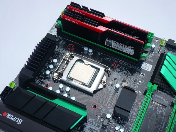 039-thermaltake-water3-extreme-s-foto-montaggio-fase-1