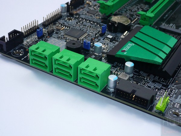 044-supermicro-c7z170-oce-foto-scheda-porte-sata