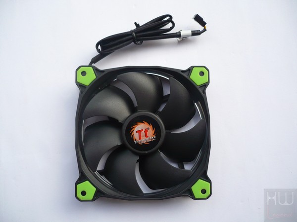045-thermaltake-water3-extreme-s-foto-ventole-riing-12-led-green