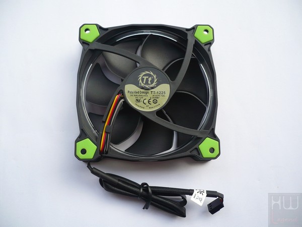 046-thermaltake-water3-extreme-s-foto-ventole-riing-12-led-green
