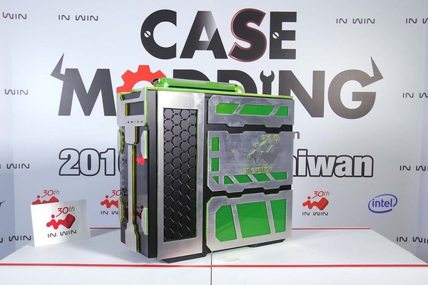 In_Win_Computex_2016_-_7