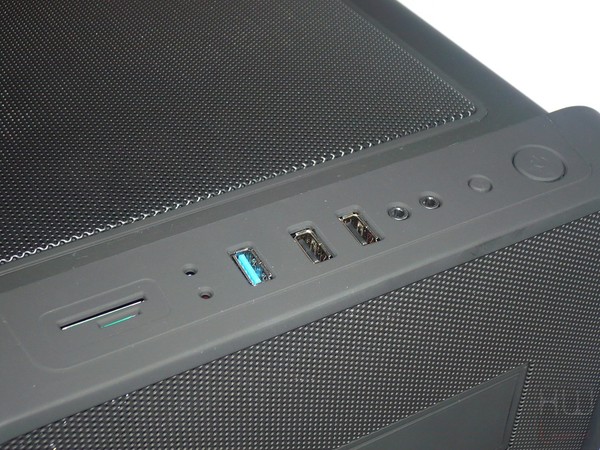 032-itek-eclipse-gaming-cube-foto-case-particolare-pannello-IO