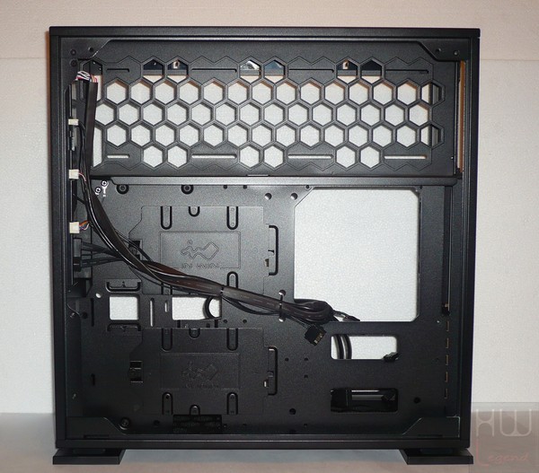 044-inwin-303-classic-c750-specifiche-case-foto-interno-retro