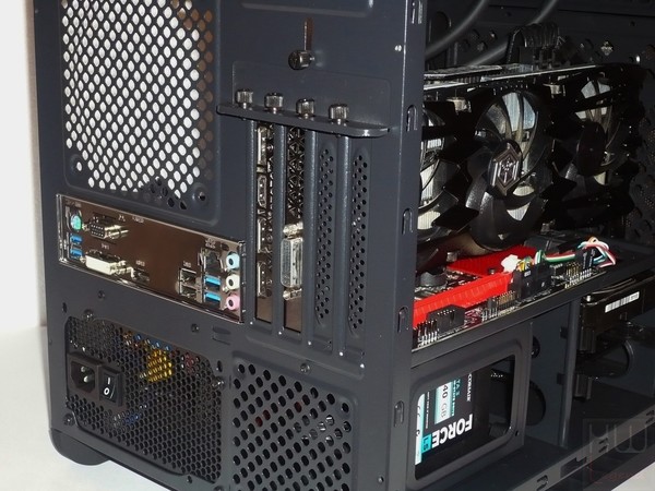 073-itek-eclipse-gaming-cube-foto-case-montaggio-componenti-risultato-finale