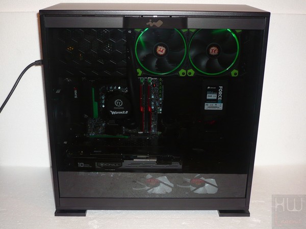 080-inwin-303-classic-c750-dettaglio-installazione-componenti-vista-esterna-paratia