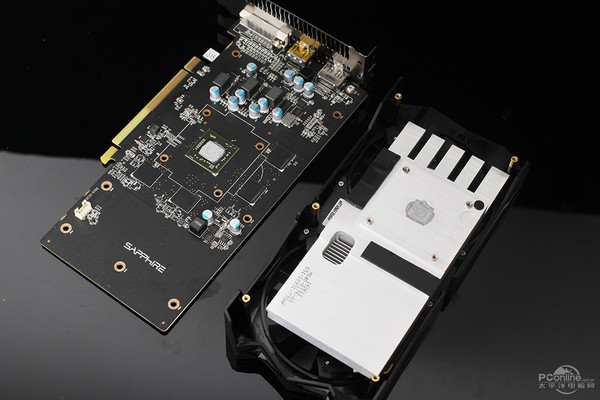Sapphire_Dual_X_Radeon_RX_460_-_1