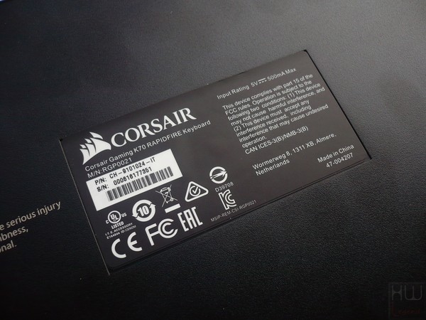 037-corsair-k70-rapidfire-foto-tastiera-retro-varie-particolari