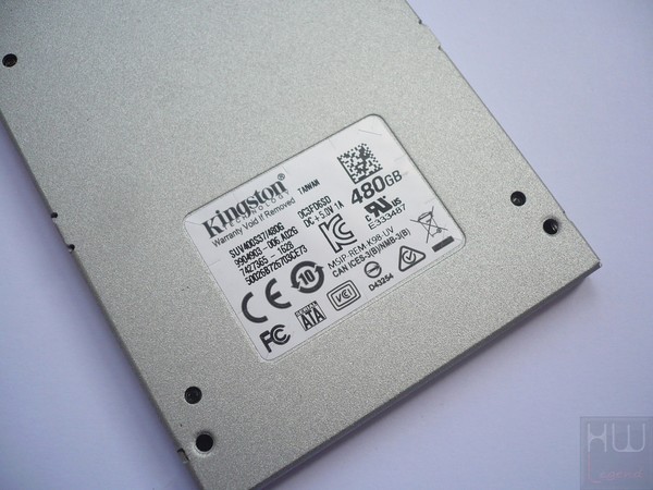 026-A-kingston-uv400-ssd-foto-varie-retro