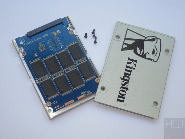 026-B-kingston-uv400-foto-ssd-smontato