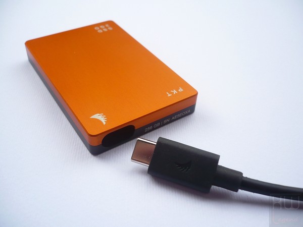 043-angelbird-ssd2go-pkt-256gb-foto-connettore
