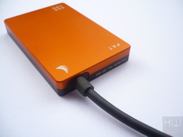 044-angelbird-ssd2go-pkt-256gb-foto-connettore