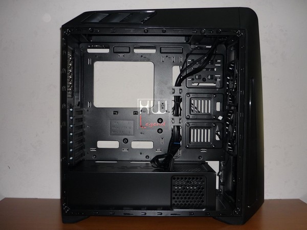 Antec_GX1200_-_Uno_sguardo_allinterno