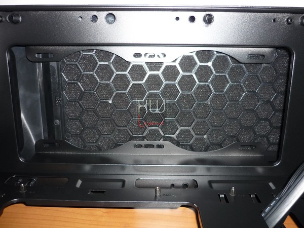 Antec_GX1200_-_Uno_sguardo_allinterno_-_11a