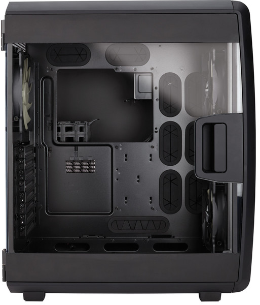 Corsair_Air_740_-_2