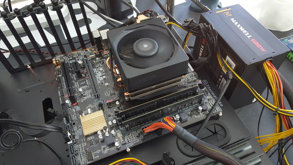 La_CPU_AMD_Bristol_Ridge_A12-9800_raggiunge_i_4.8GHz