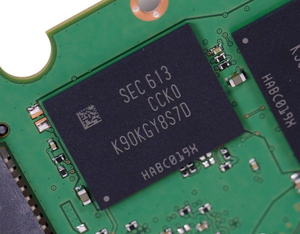 034-samsung-750evo-ssd-foto-pcb-nand-flash