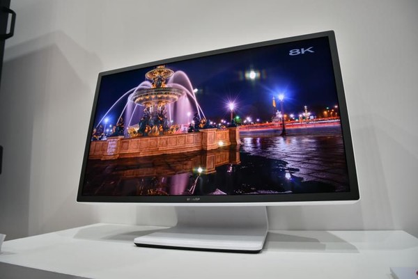 Monitor_Sharp_8K120_Hz_da_27_con_HDR