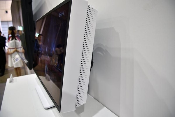 Monitor_Sharp_8K120_Hz_da_27_con_HDR_-_1