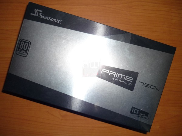 Seasonic_PRIME_Titanium_750W_-_Confezione_e_Bundle