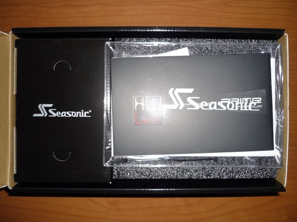 Seasonic_PRIME_Titanium_750W_-_Confezione_e_Bundle_-_7