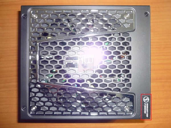 Seasonic_PRIME_Titanium_750W_-_Uno_sguardo_da_vicino
