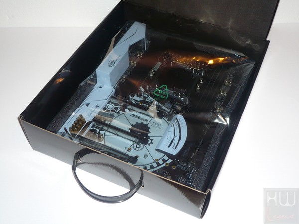 018-asrock-x99-taichi-foto-confezione-interno
