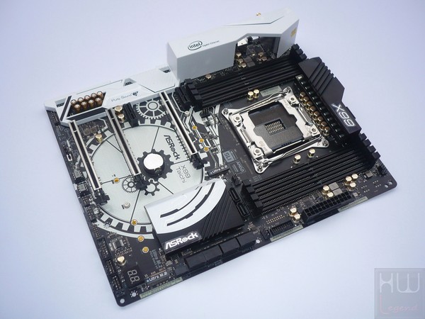 026-asrock-x99-taichi-foto-scheda-fronte