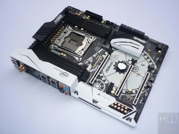 027-asrock-x99-taichi-foto-scheda-fronte