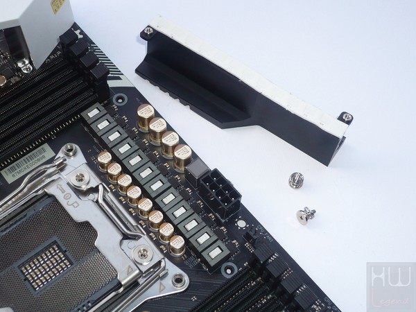 034-asrock-x99-taichi-foto-scheda-zona-socket-circuiteria
