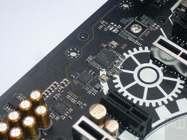 050-asrock-x99-taichi-foto-scheda-chip-rete-intel