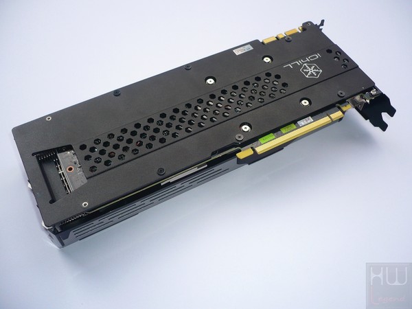 071-inno3d-gtx1070-ichill-foto-scheda-retro-varie