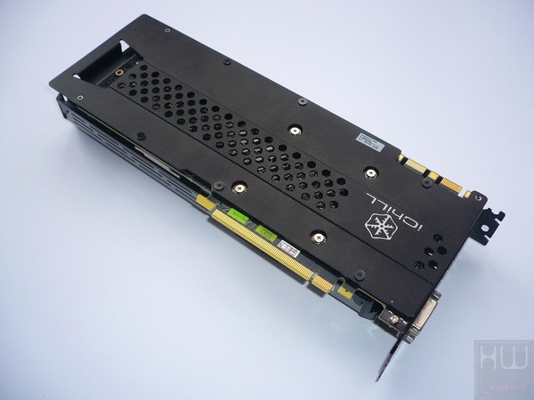 072-inno3d-gtx1070-ichill-foto-scheda-retro-varie