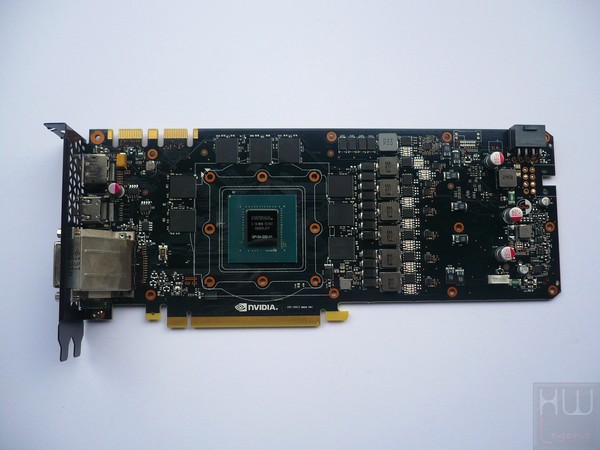 090-inno3d-gtx1070-ichill-foto-scheda-smontaggio-dissipatore-PCB-fronte