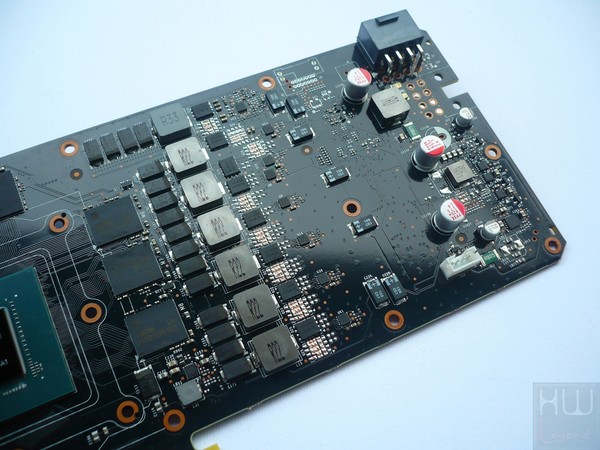 094-inno3d-gtx1080-ichill-foto-scheda-PCB-circuiteria