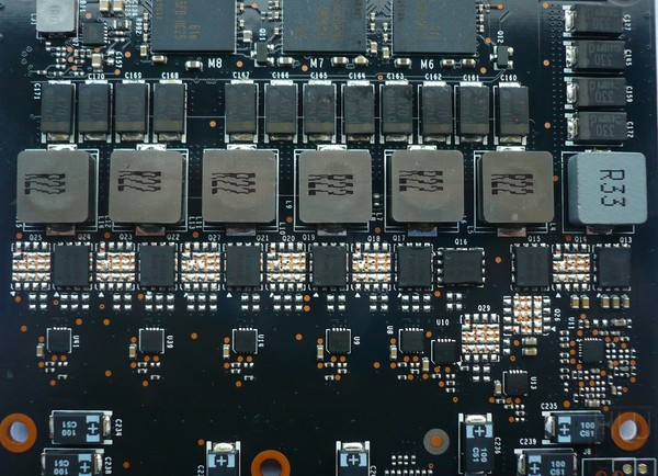 095-inno3d-gtx1080-ichill-foto-scheda-PCB-circuiteria